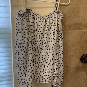 Lilly Pulitzer Off-the-Shoulder Long Sleeve blouse. White w/blue dots. size L.